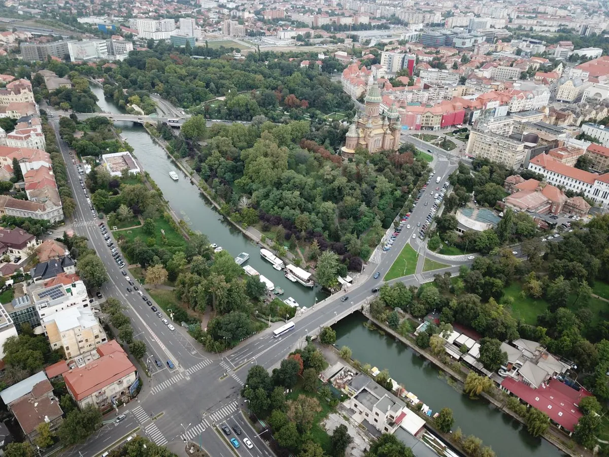 Descoperă Portul Cultural Timișoara – Tur ghidat la Vila Mal și Parcul de Sculptură