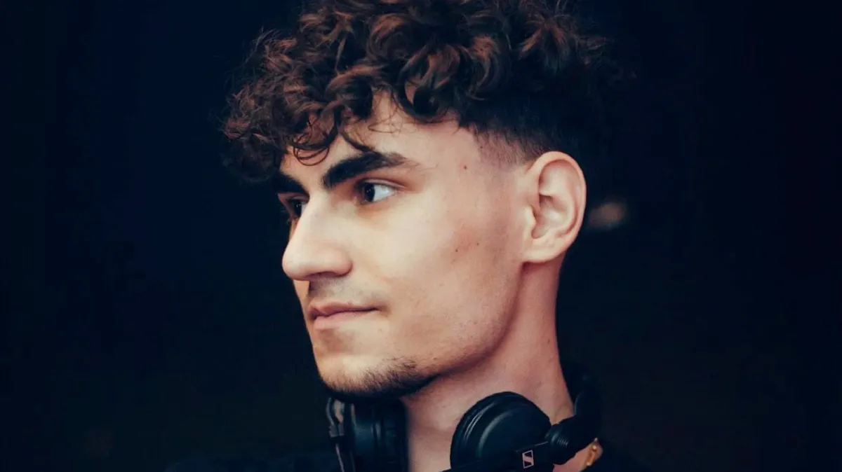 Denis Predoi - DJ set @ Scena CODRU | Un oraș. O mie de feluri de a-l trăi. Diversitate.